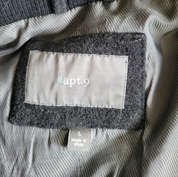 Jacket - Picture 4 of 4